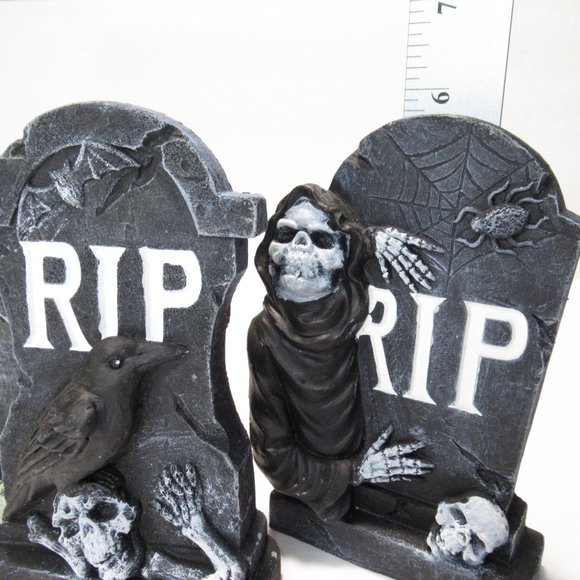 Halloween tombstones - Picture 10 of 12